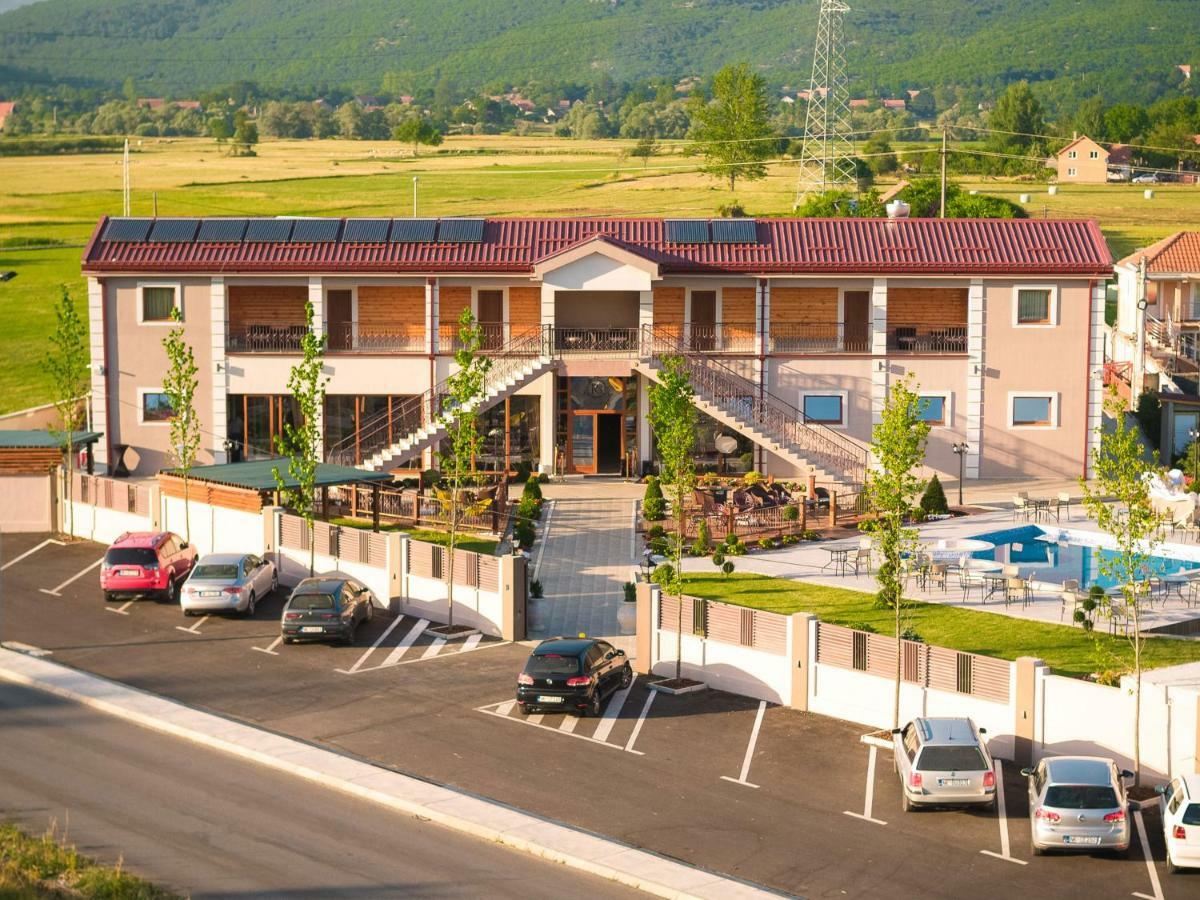 Hotel Royal Garden Nikšić 외부 사진