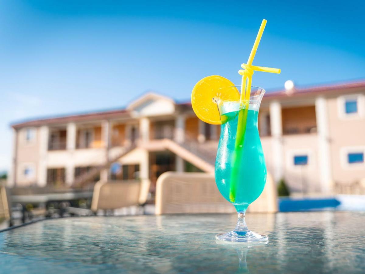 Hotel Royal Garden Nikšić 외부 사진